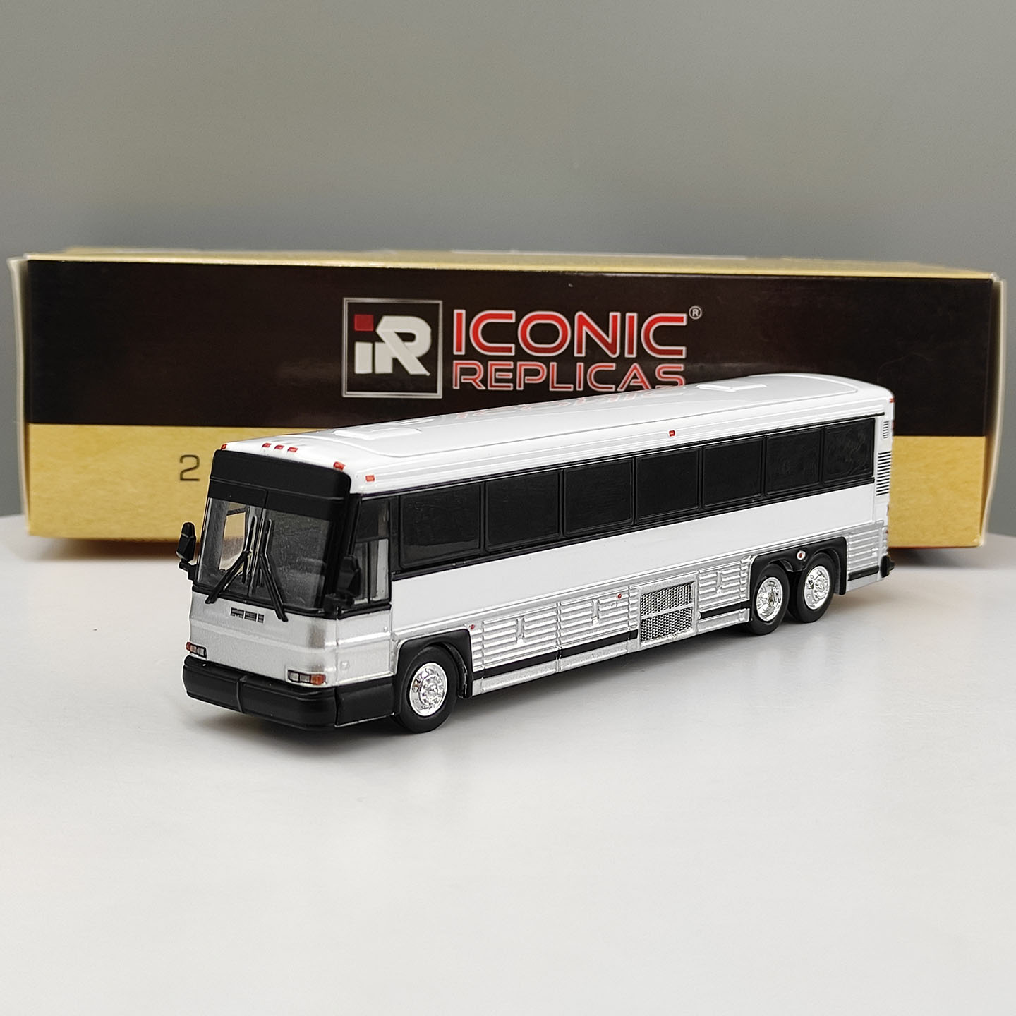 Model Mobil Bus Antik Skala 1: - Vintage Collection Haul ulasan dan harga