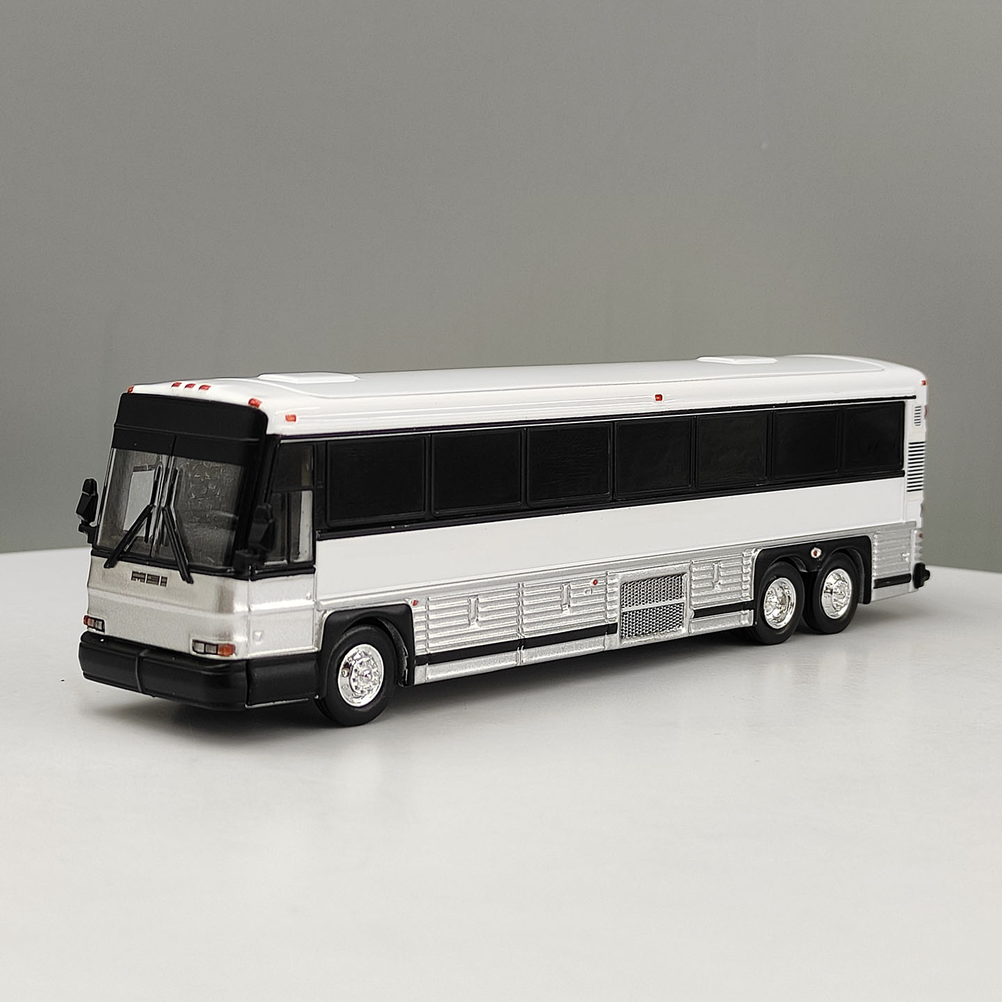 Model Mobil Bus Antik Skala 1: - Vintage Collection Haul ulasan dan harga