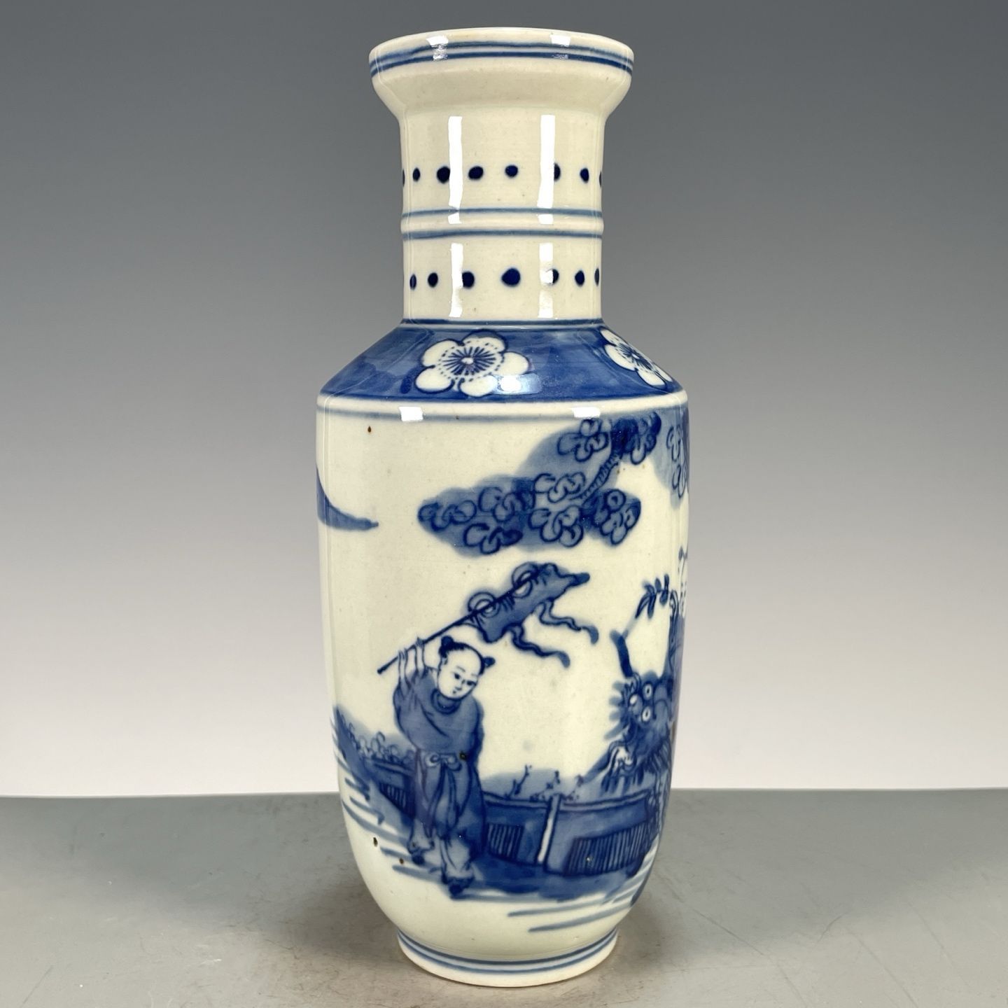 Vas Porselen Biru dan Putih Mo - Vintage Collectible Pottery ulasan dan harga